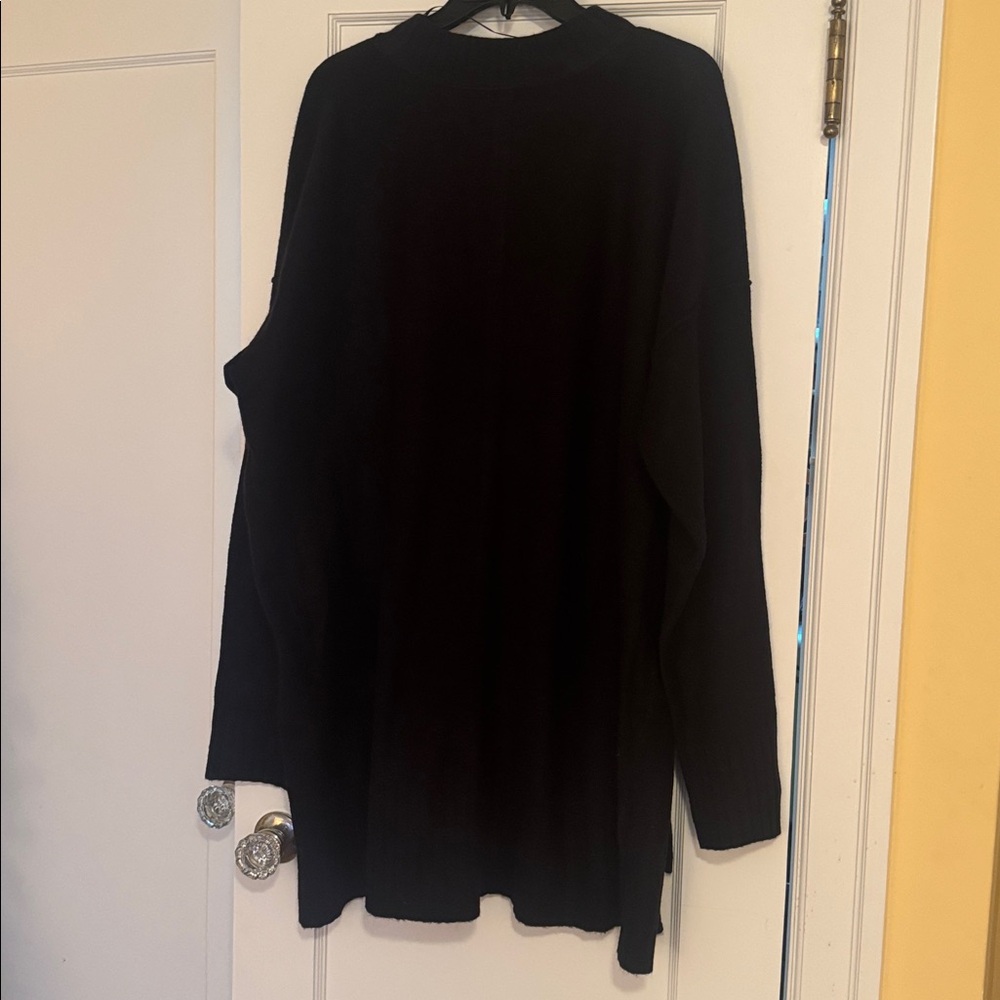 Free People Women’s Black Crewneck Sweater - Picture 2 of 7